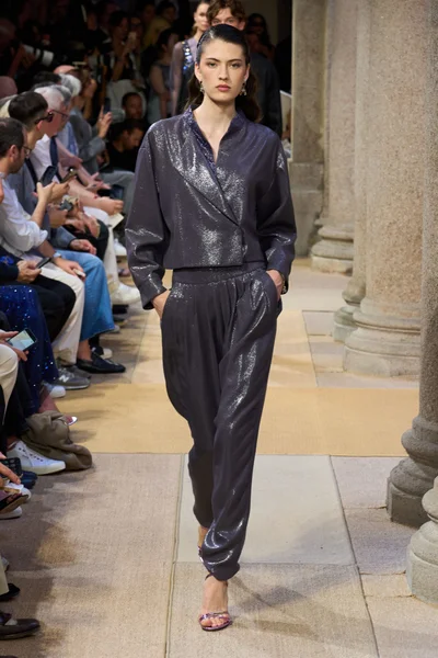 Look 30
